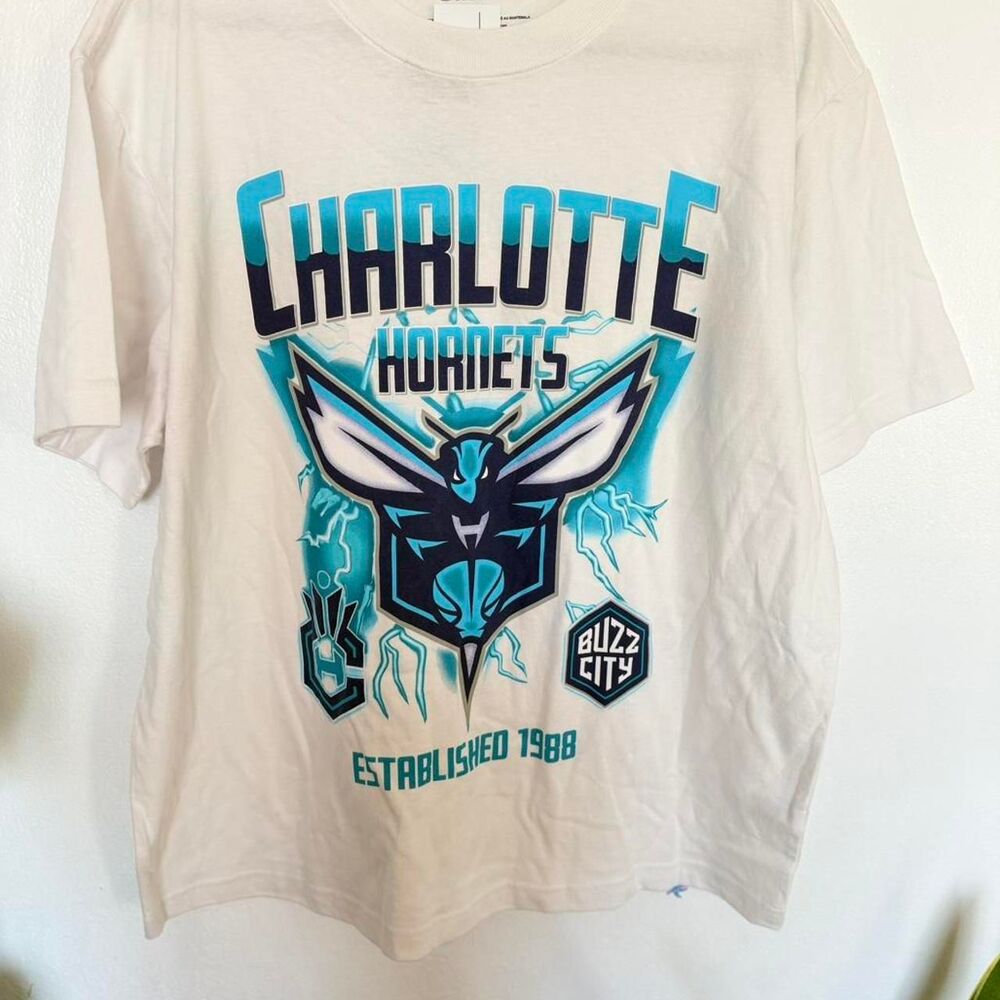 Nba Men's White and Cream T-shirt